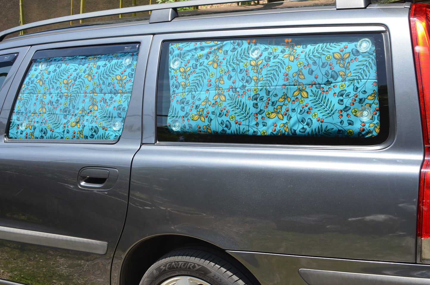 READY TO SHIP ! SET OF VOLVO V70, XC70 2000 TO 2006 BLIND CURTAINS. A CAMPER VAN FOR 339€