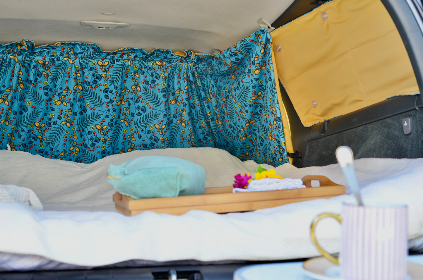 READY TO SHIP ! SET OF VOLVO V70, XC70 2000 TO 2006 BLIND CURTAINS. A CAMPER VAN FOR 339€