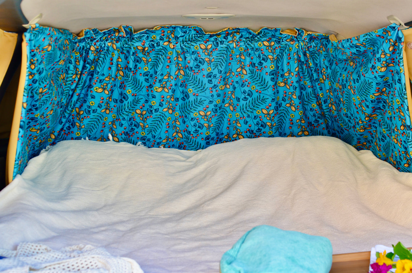 READY TO SHIP ! SET OF VOLVO V70, XC70 2000 TO 2006 BLIND CURTAINS. A CAMPER VAN FOR 339€