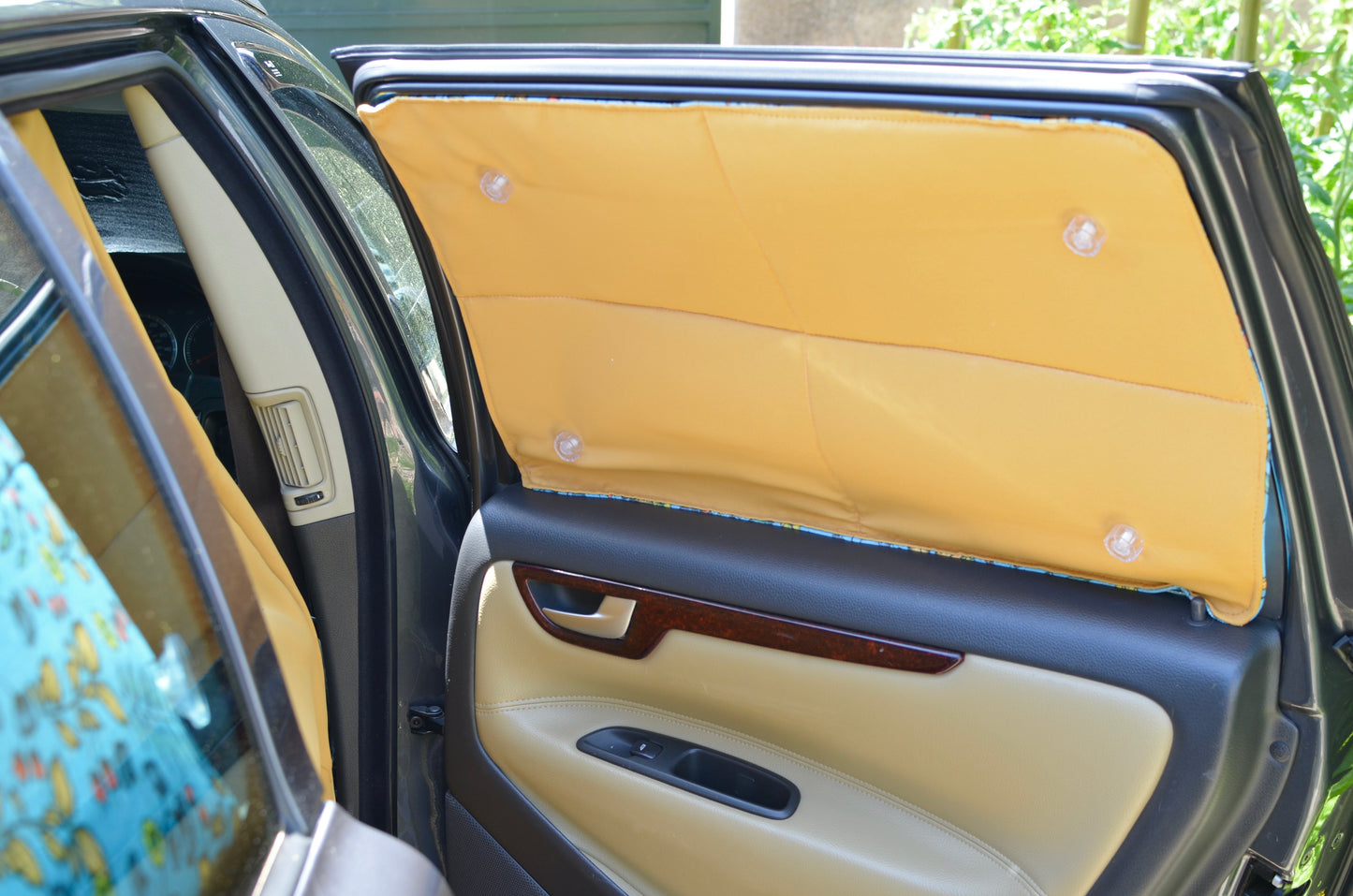 READY TO SHIP ! SET OF VOLVO V70, XC70 2000 TO 2006 BLIND CURTAINS. A CAMPER VAN FOR 339€