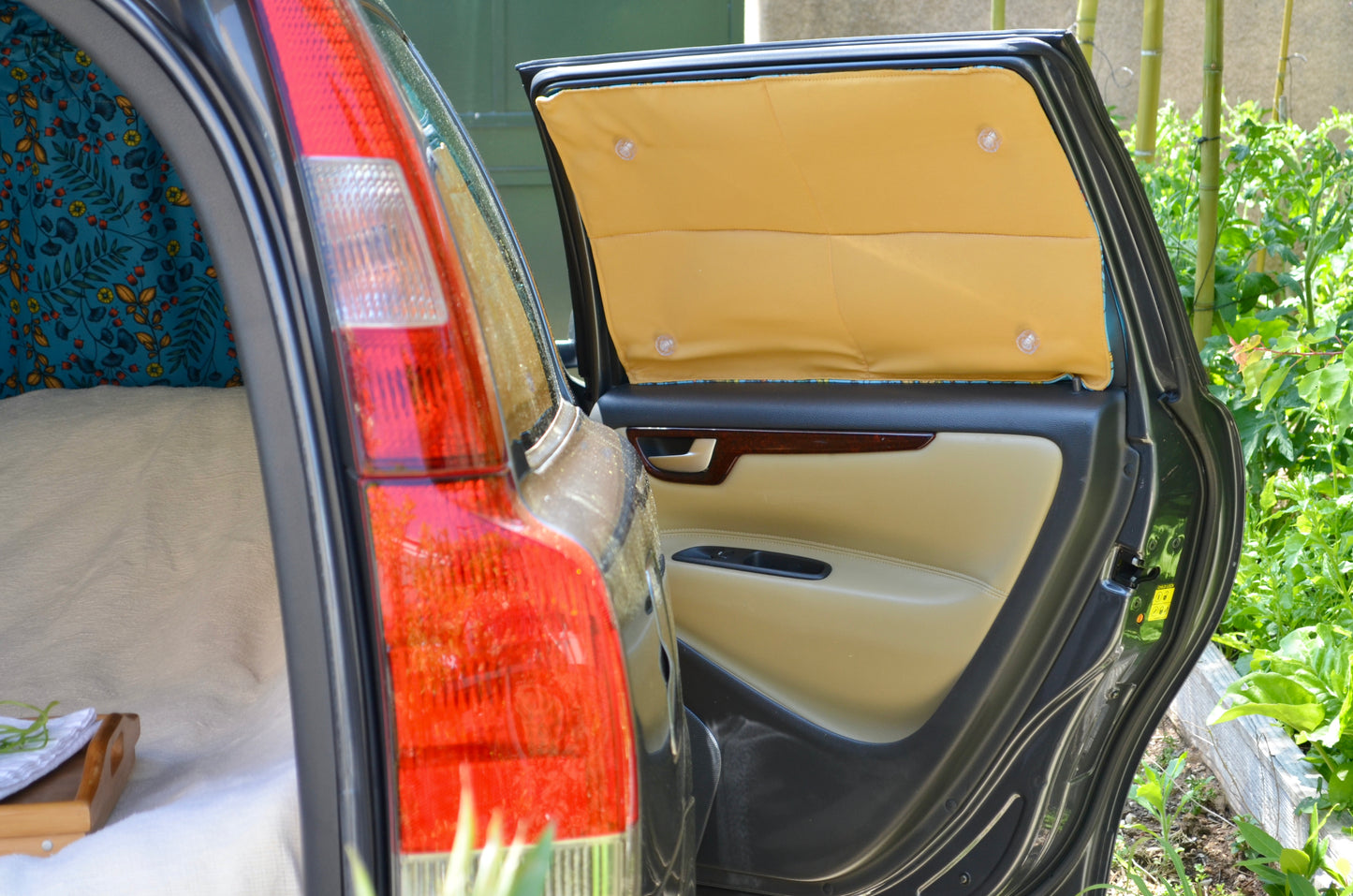READY TO SHIP ! SET OF VOLVO V70, XC70 2000 TO 2006 BLIND CURTAINS. A CAMPER VAN FOR 339€