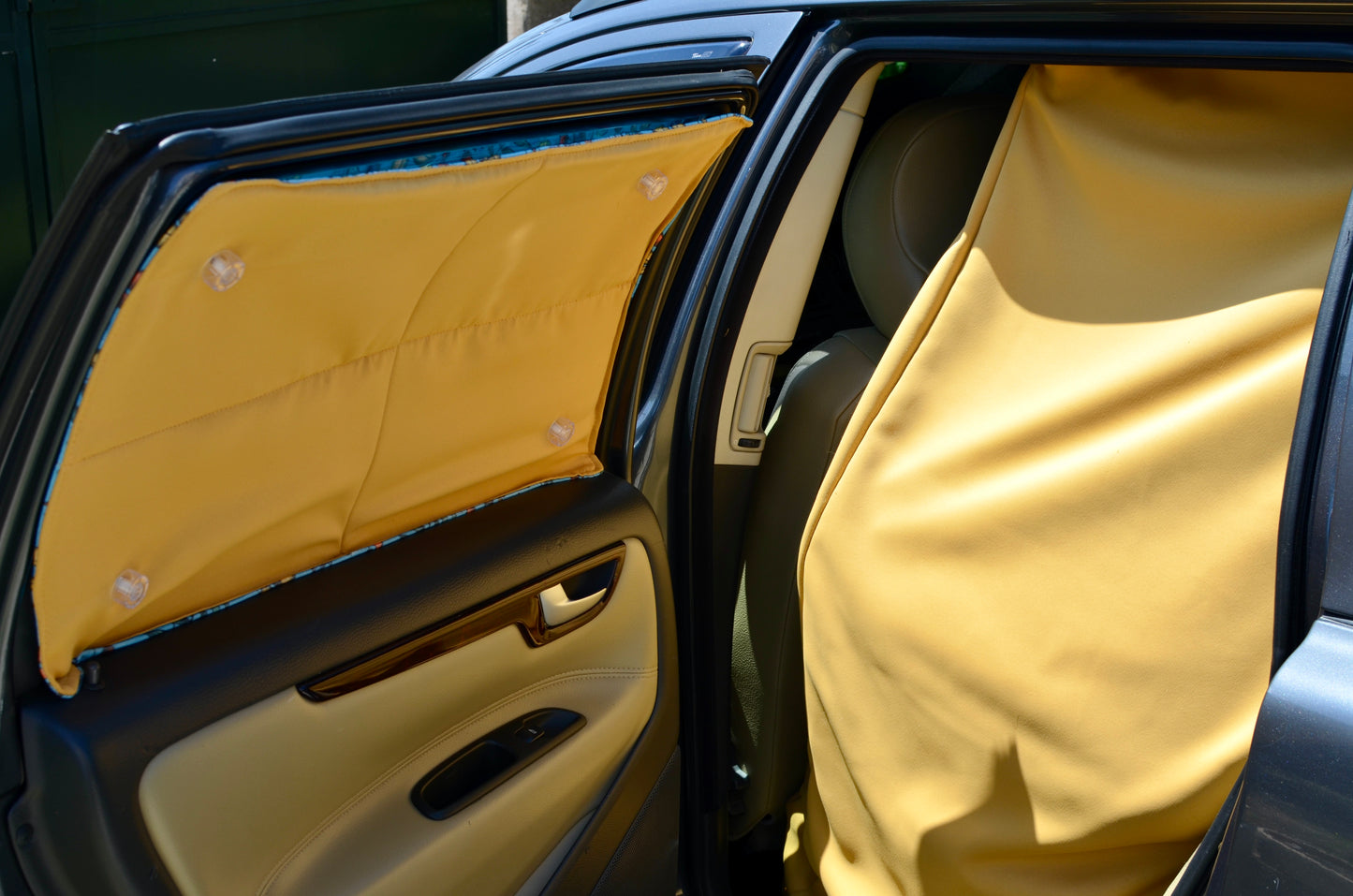 READY TO SHIP ! SET OF VOLVO V70, XC70 2000 TO 2006 BLIND CURTAINS. A CAMPER VAN FOR 339€