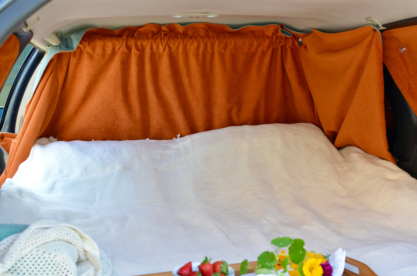 READY TO SHIP ! VOLVO V70, XC70 2000 TO 2006 BLIND CURTAINS. MINI CAMPER VAN FOR 339€