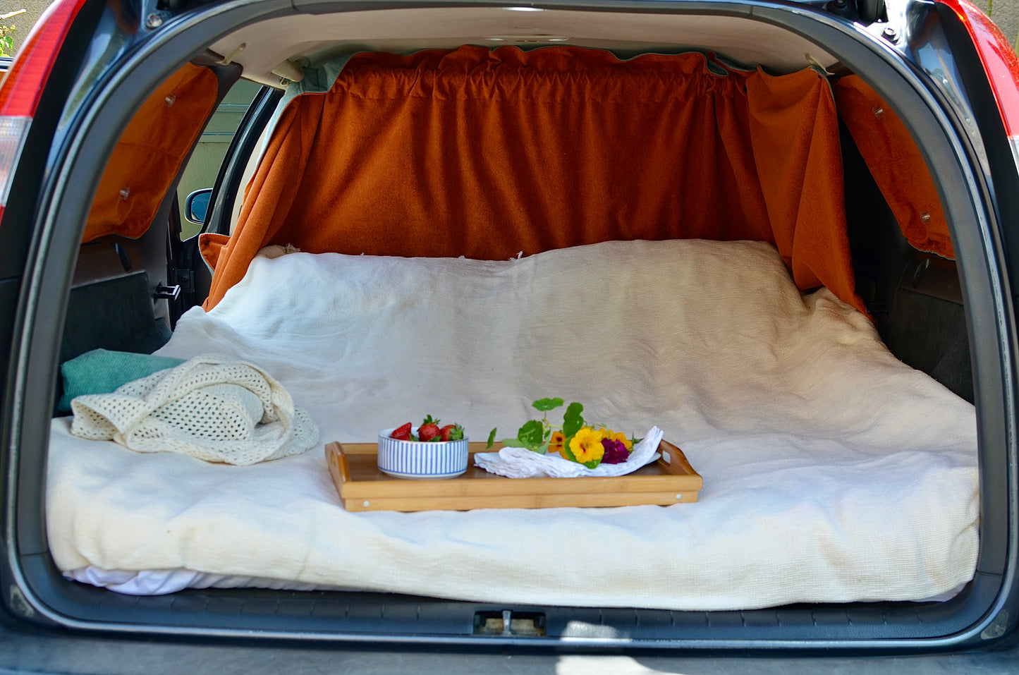 READY TO SHIP ! VOLVO V70, XC70 2000 TO 2006 BLIND CURTAINS. MINI CAMPER VAN FOR 339€
