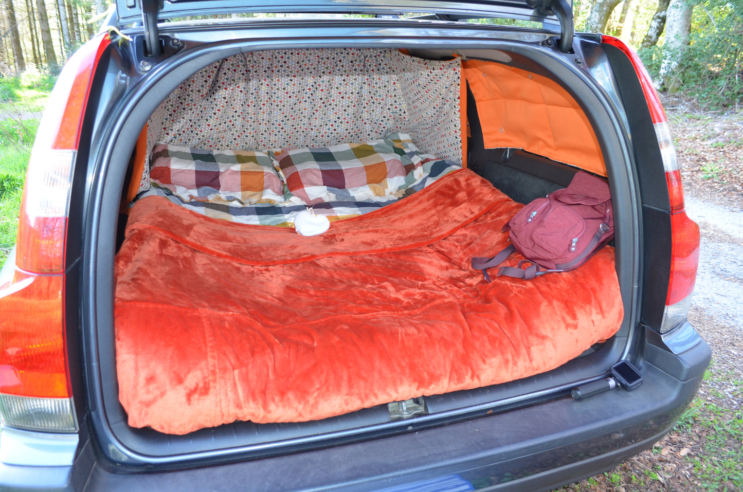 READY TO SHIP ! SET OF VOLVO V70, XC70 2000 TO 2006 BLIND CURTAINS. A CAMPER VAN FOR 339€